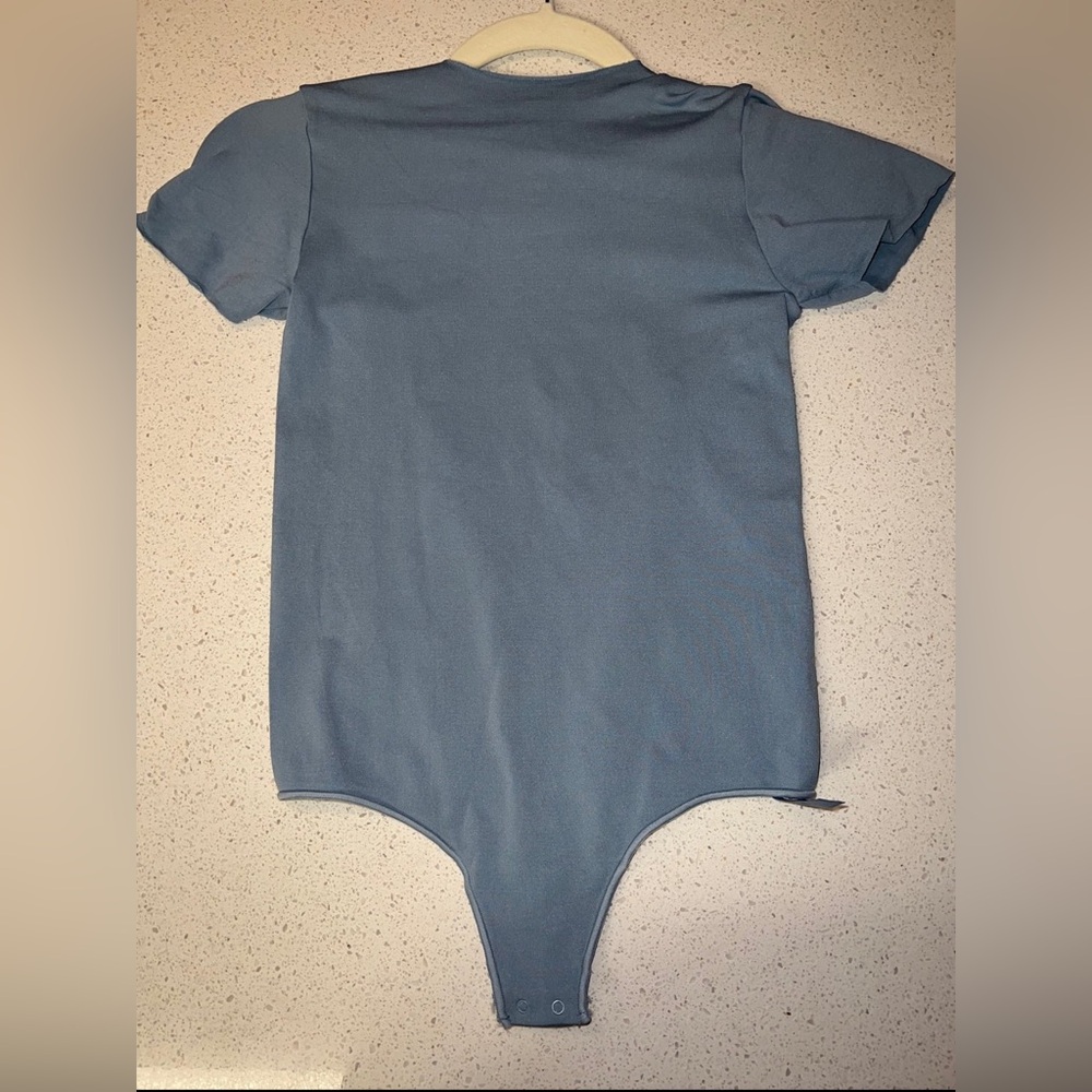 SKIMS Essential T-Shirt Bodysuit Arctic